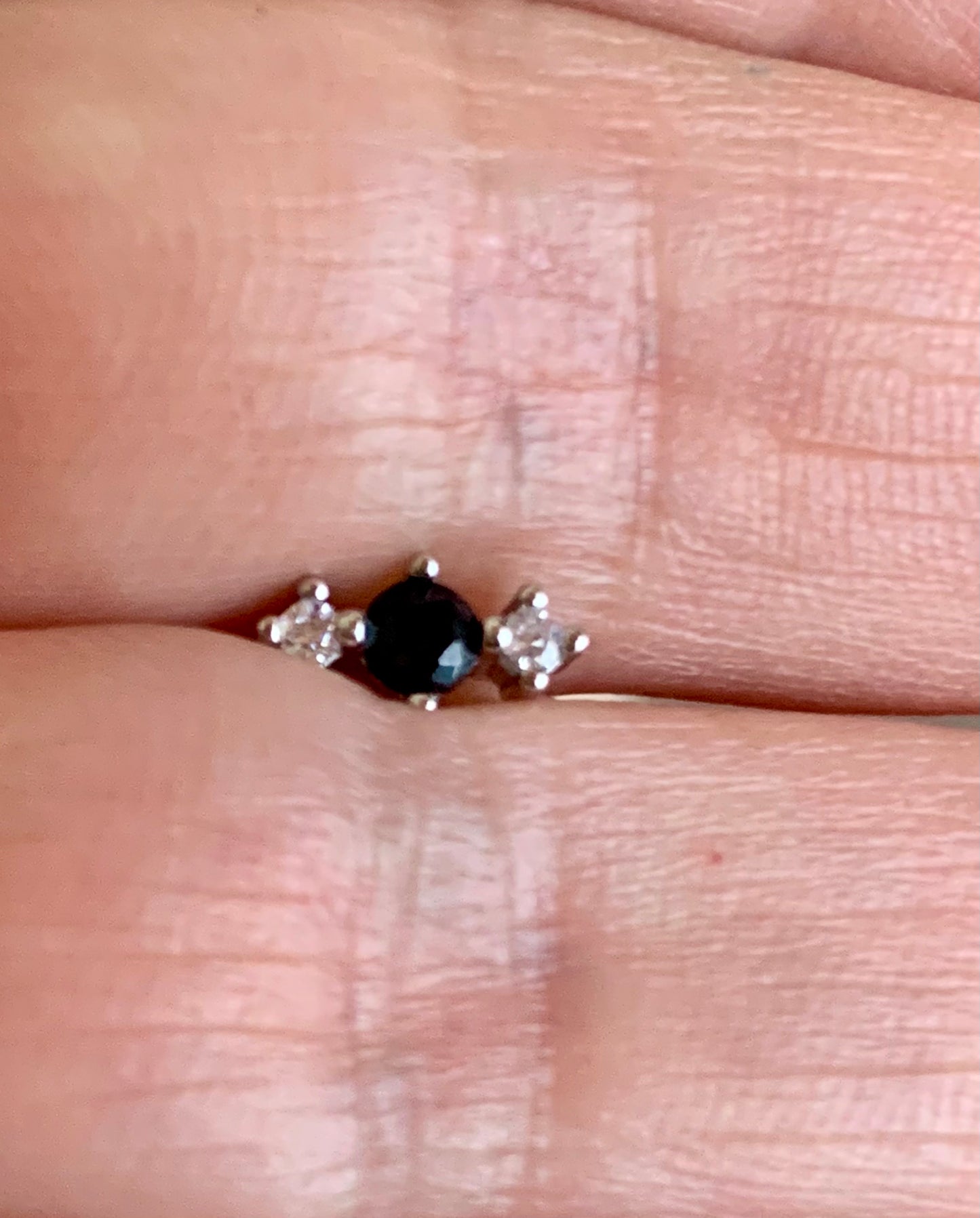 Piercing Pierre noire et strass
