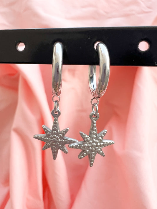 Boucles d’oreilles étoile pendante