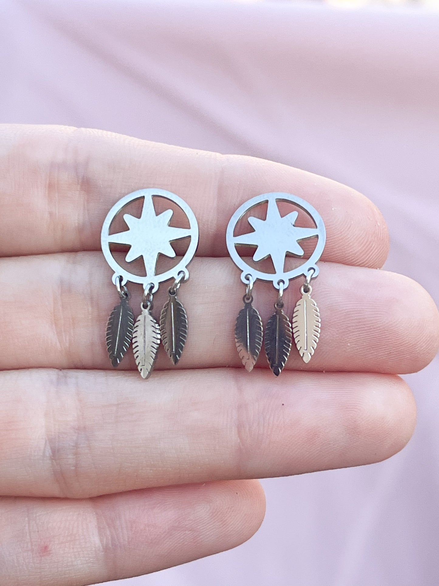 Boucles d’oreilles pendantes à plumes