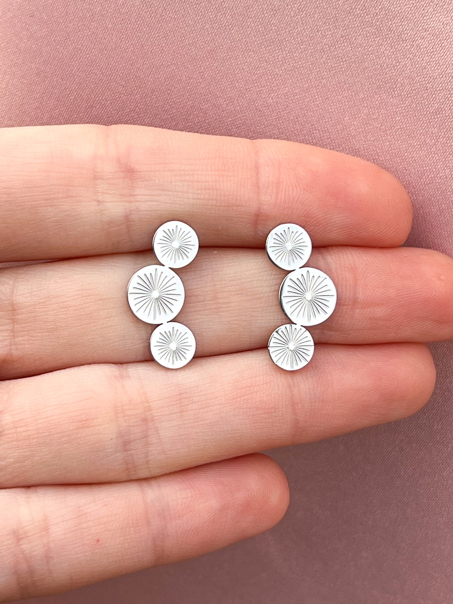 Boucles d’oreilles triple motifs