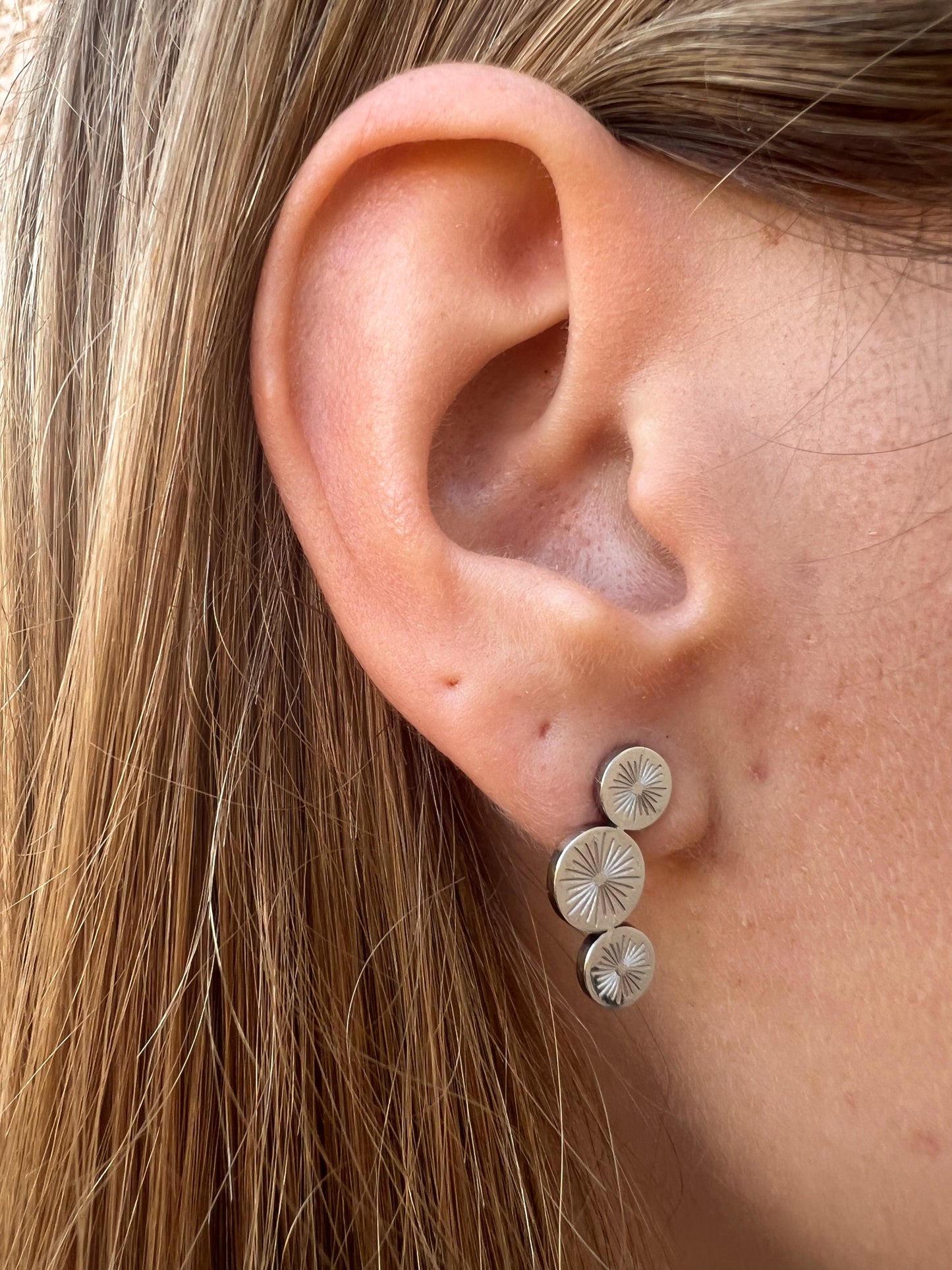 Boucles d’oreilles triple motifs