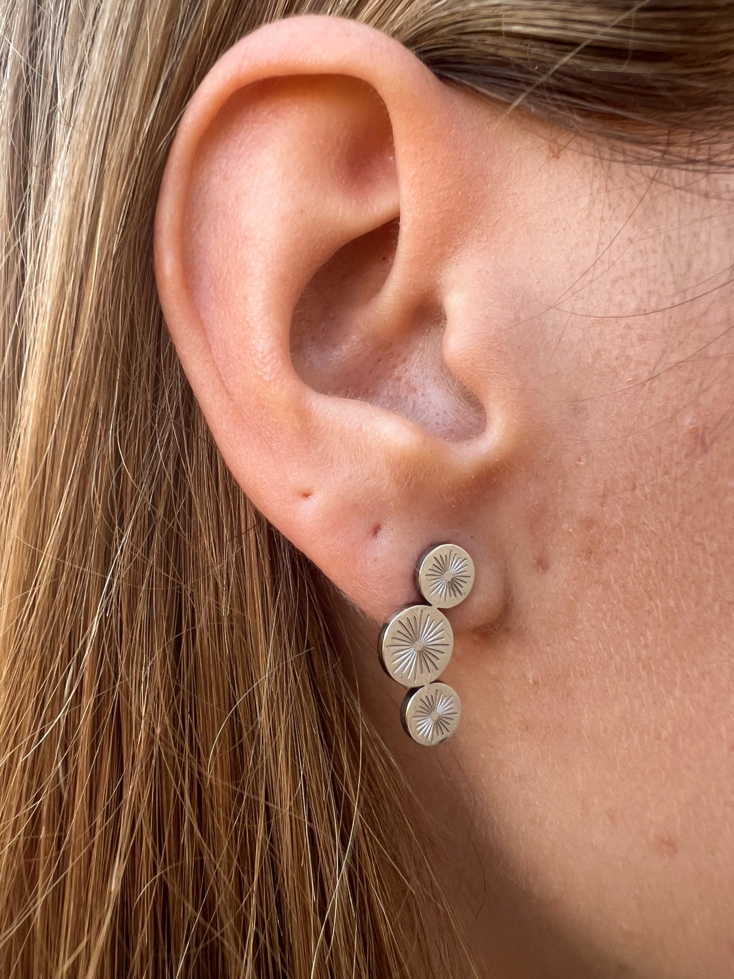 Boucles d’oreilles triple motifs