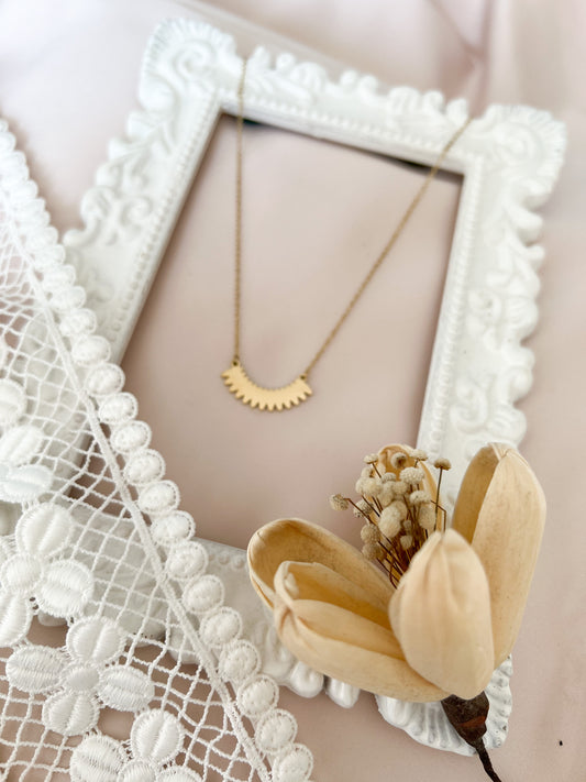 Collier plume