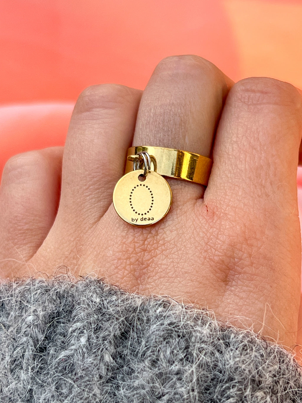 Bague Initiale Dorée Personnalisée – Acier Inoxydable