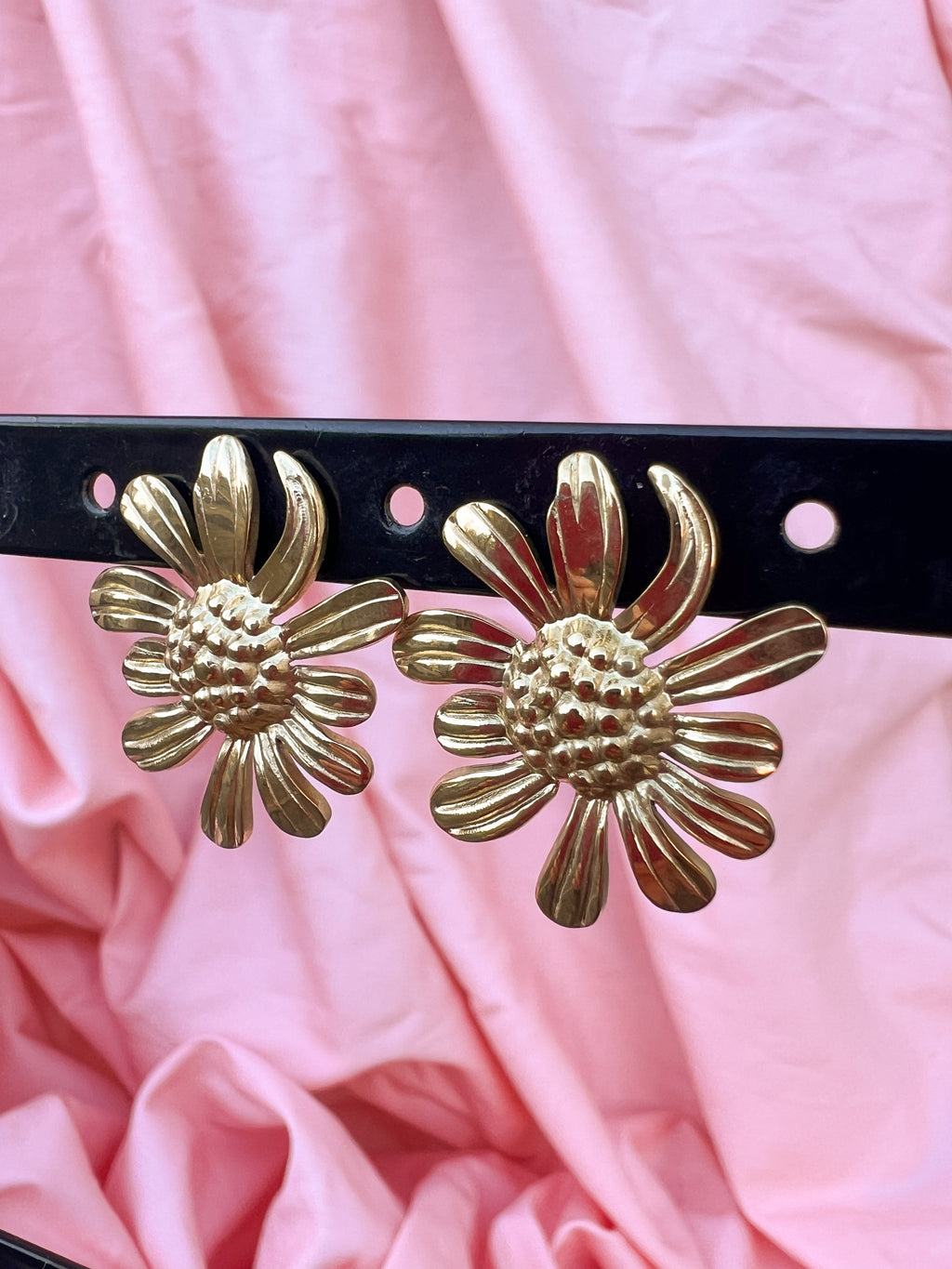 Solara – Boucles d'Oreilles Marguerite Statement Acier Inoxydable