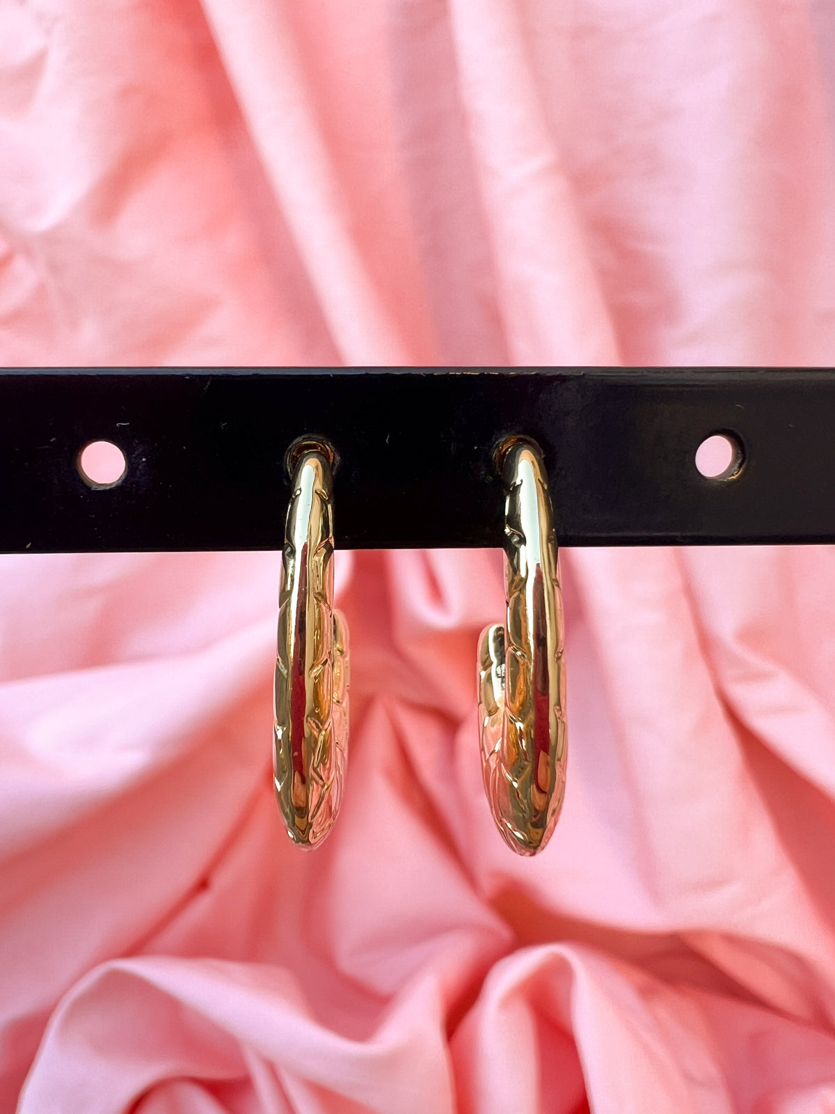 Elise – Boucles d'Oreilles Créole Croco Dorée Acier Inoxydable