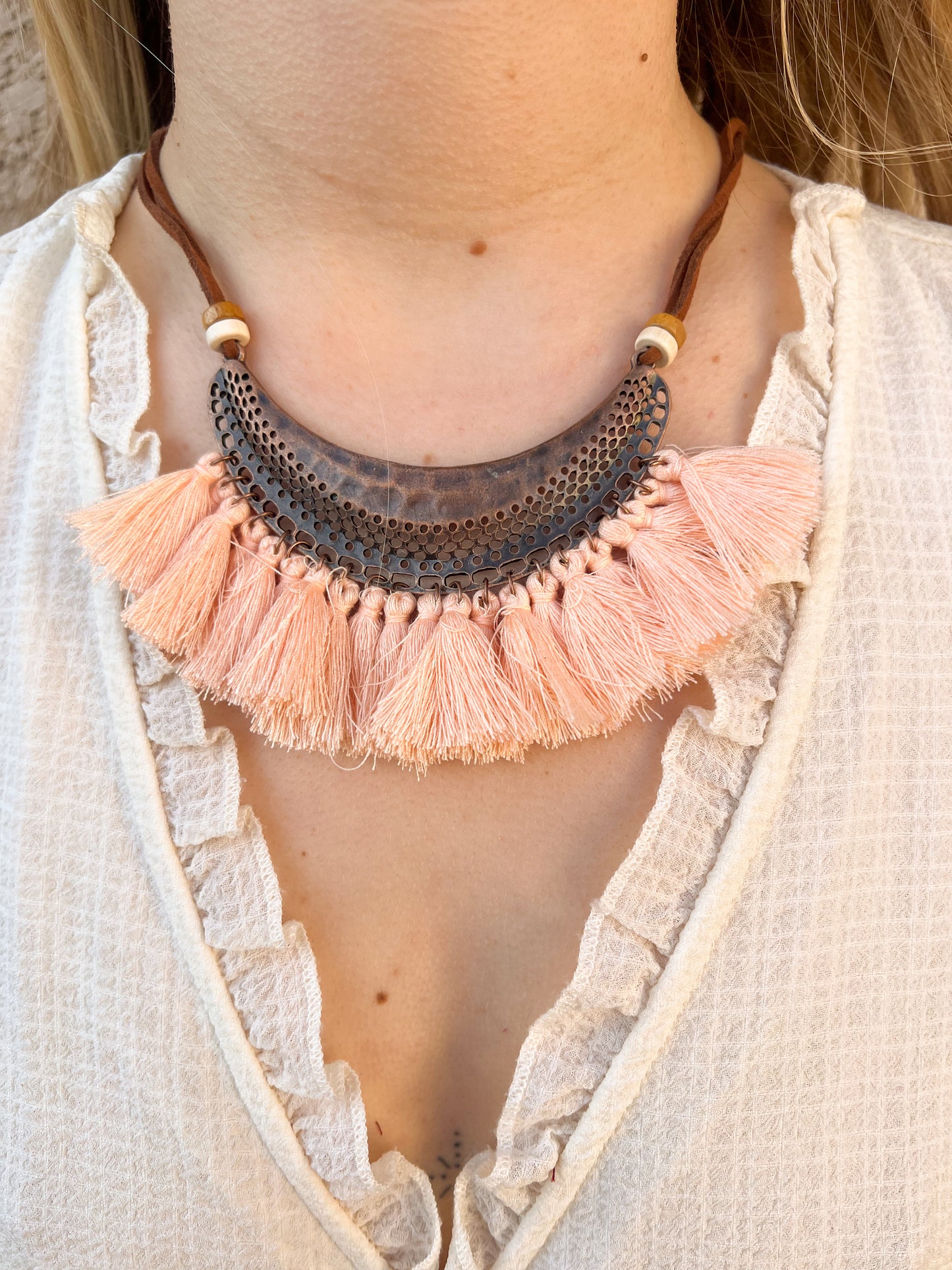 Collier pompons rose pale