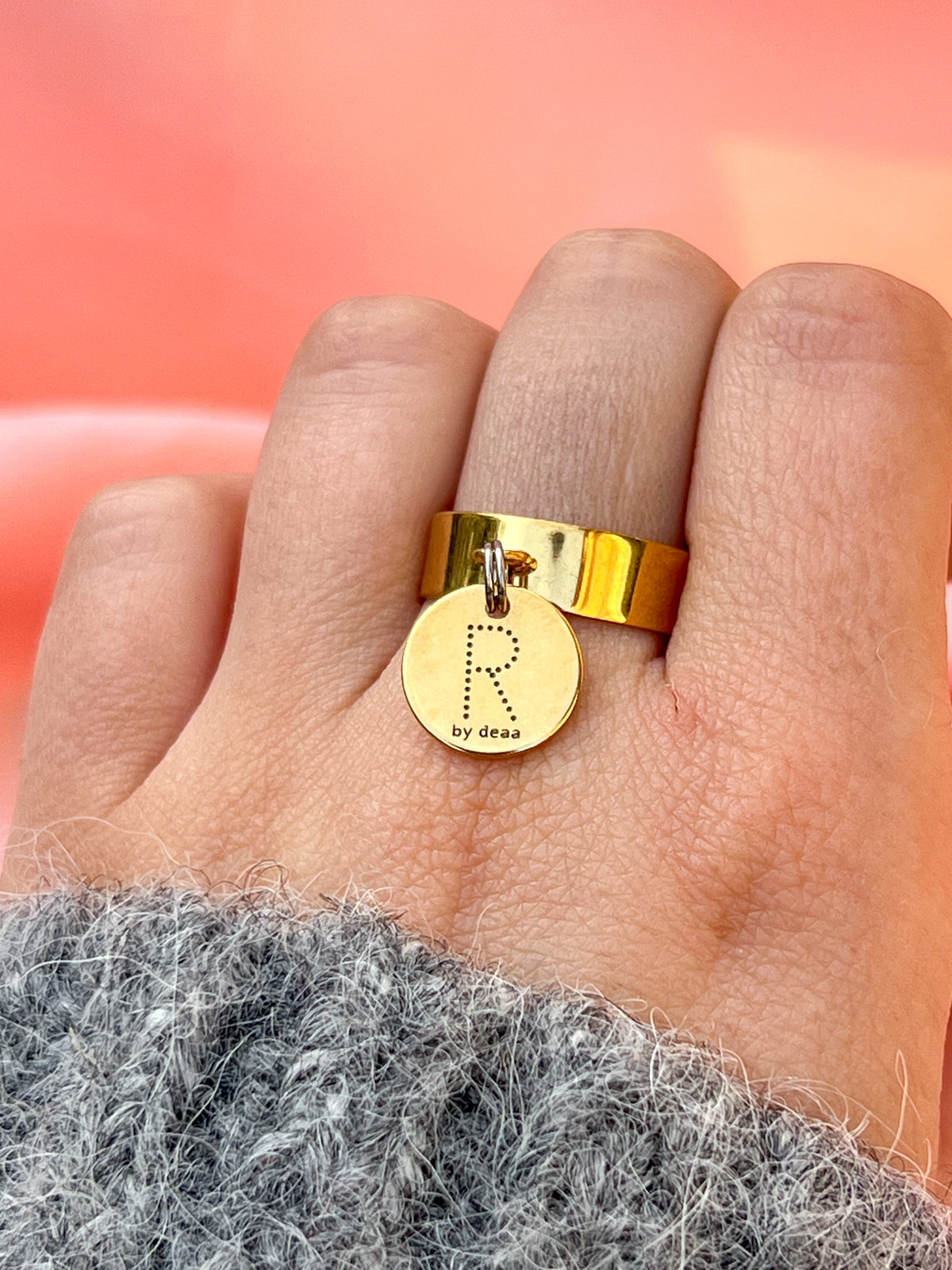 Bague Initiale Dorée Personnalisée – Acier Inoxydable