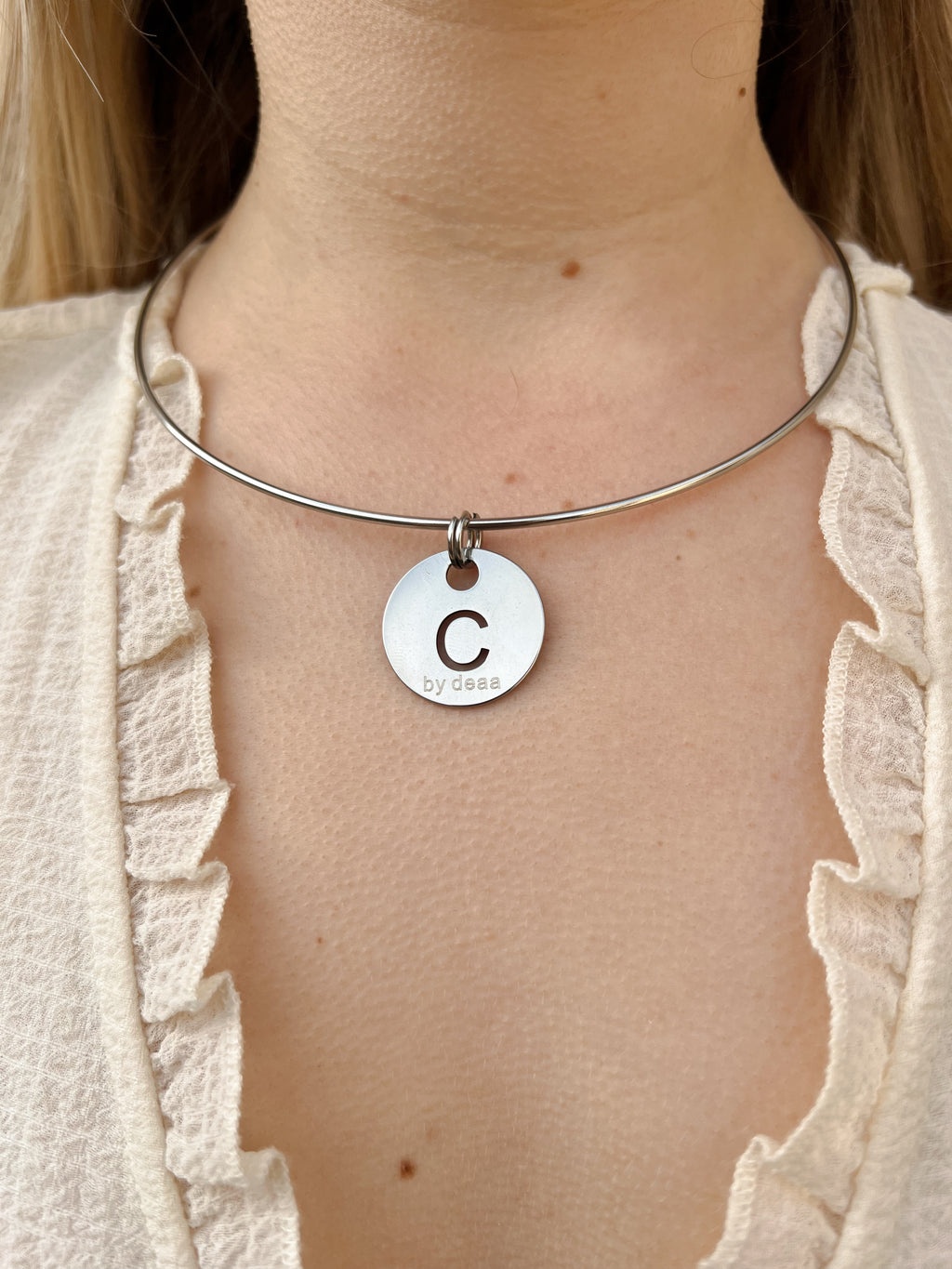 Collier Médaille Initiale – Jonc Acier Inoxydable