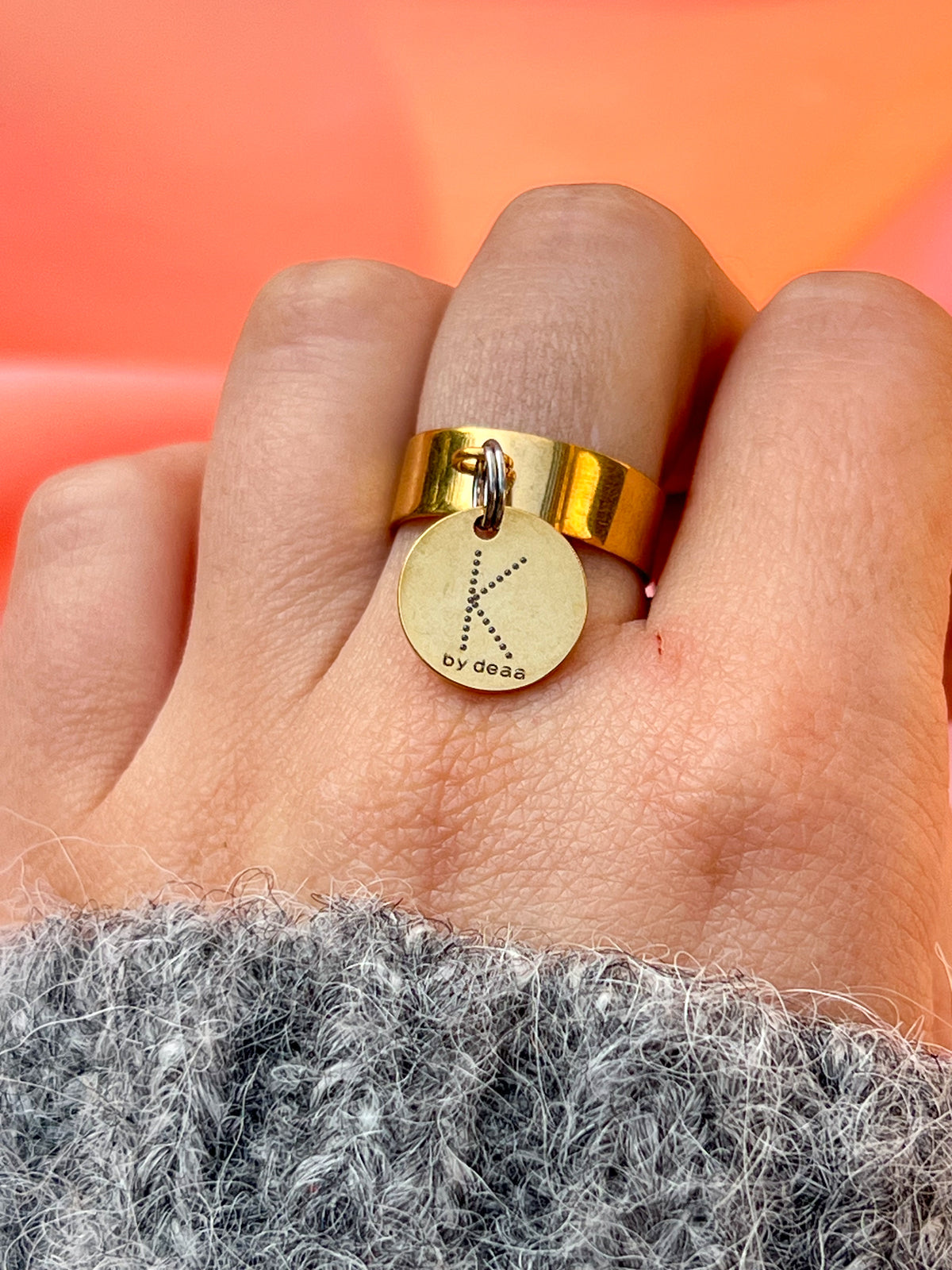 Bague Initiale Dorée Personnalisée – Acier Inoxydable