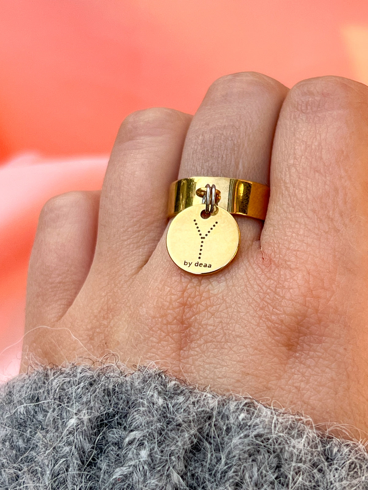 Bague Initiale Dorée Personnalisée – Acier Inoxydable