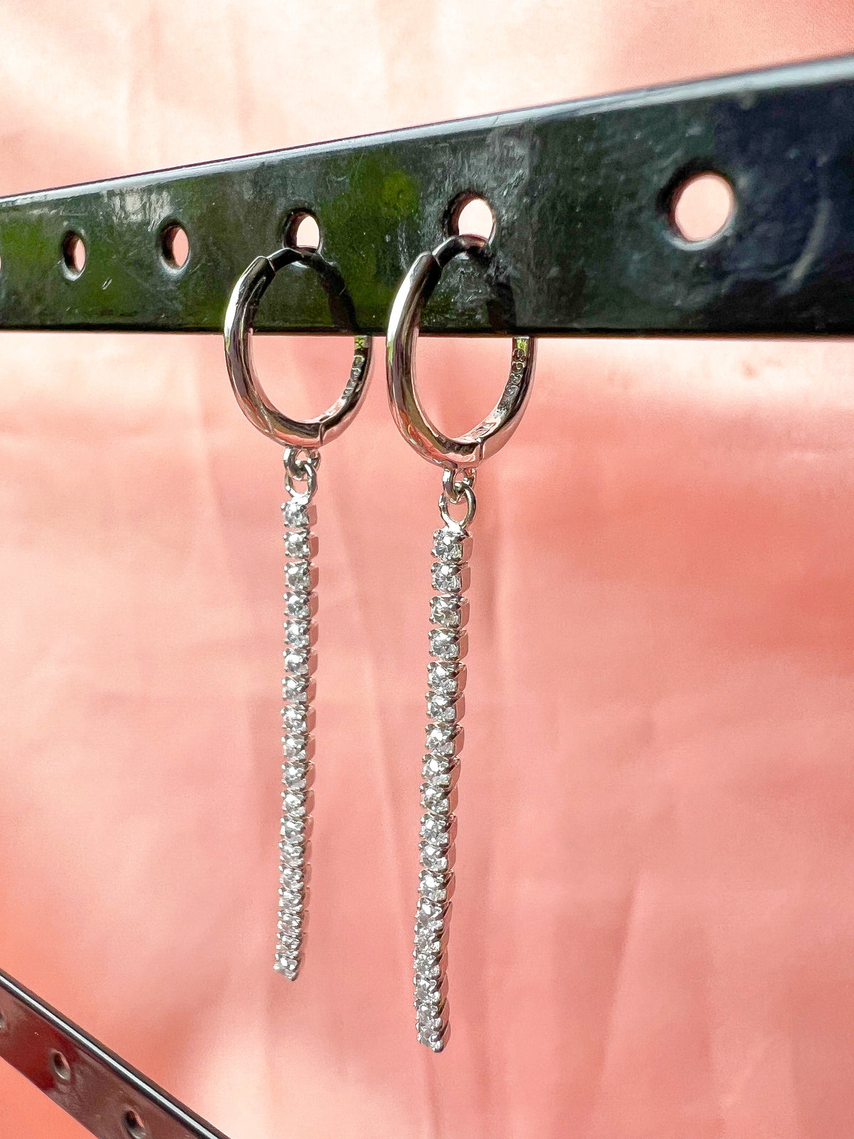 Boucles d'oreilles pendantes à strass