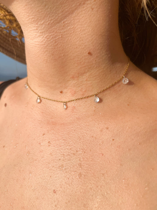 Mia – Collier Ras-de-Cou Gouttes Dorées