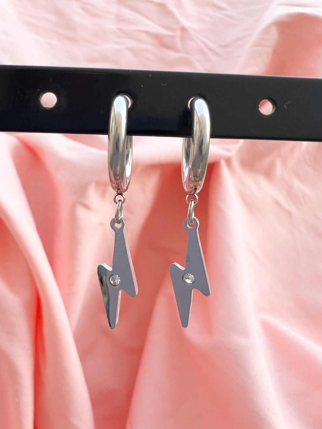 Luma – Boucles d'Oreilles Éclair Charm Argenté Acier Inoxydable