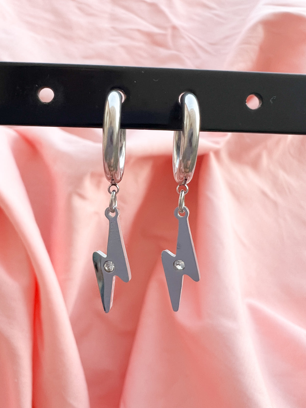 Luma – Boucles d'Oreilles Éclair Charm Argenté Acier Inoxydable