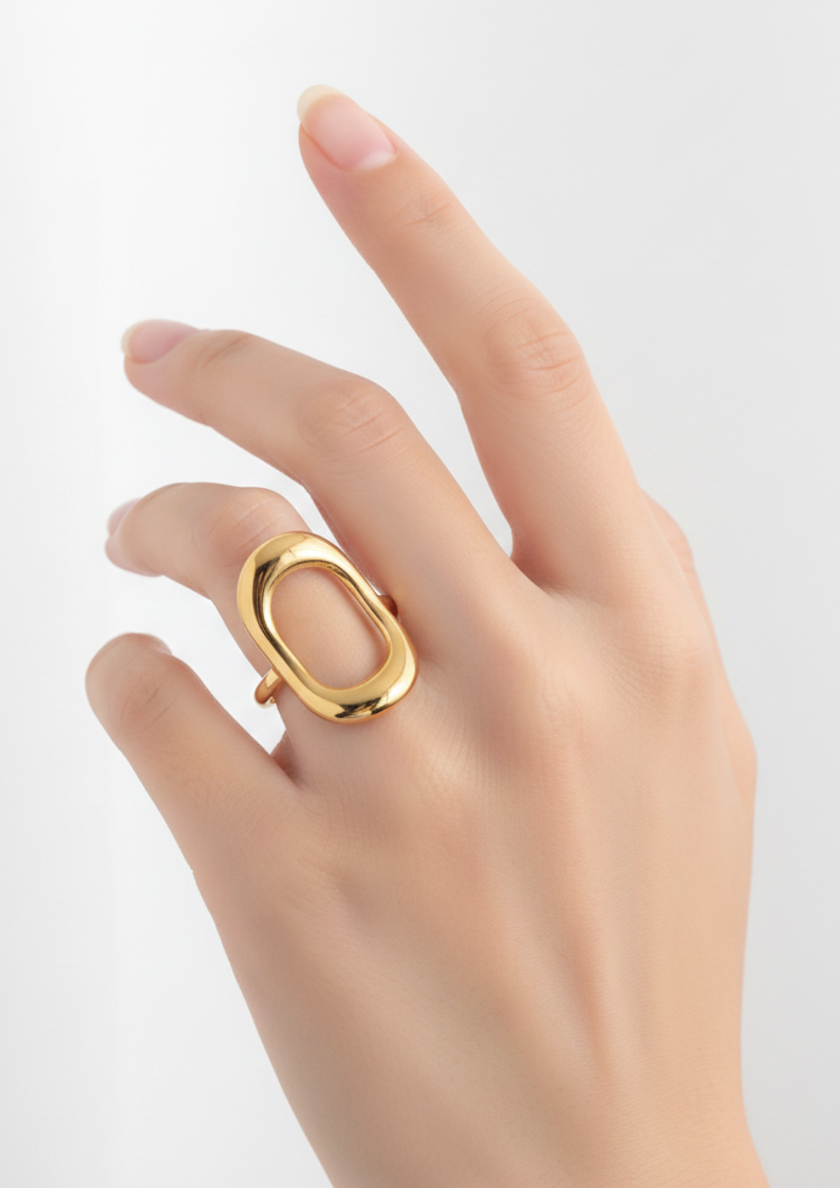 Naïa – Bague Large Ovale Ajouré Acier Inoxydable