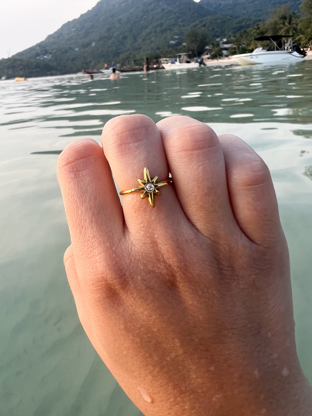 Iris – Bague Double Rang Zircons Marquise Dorée