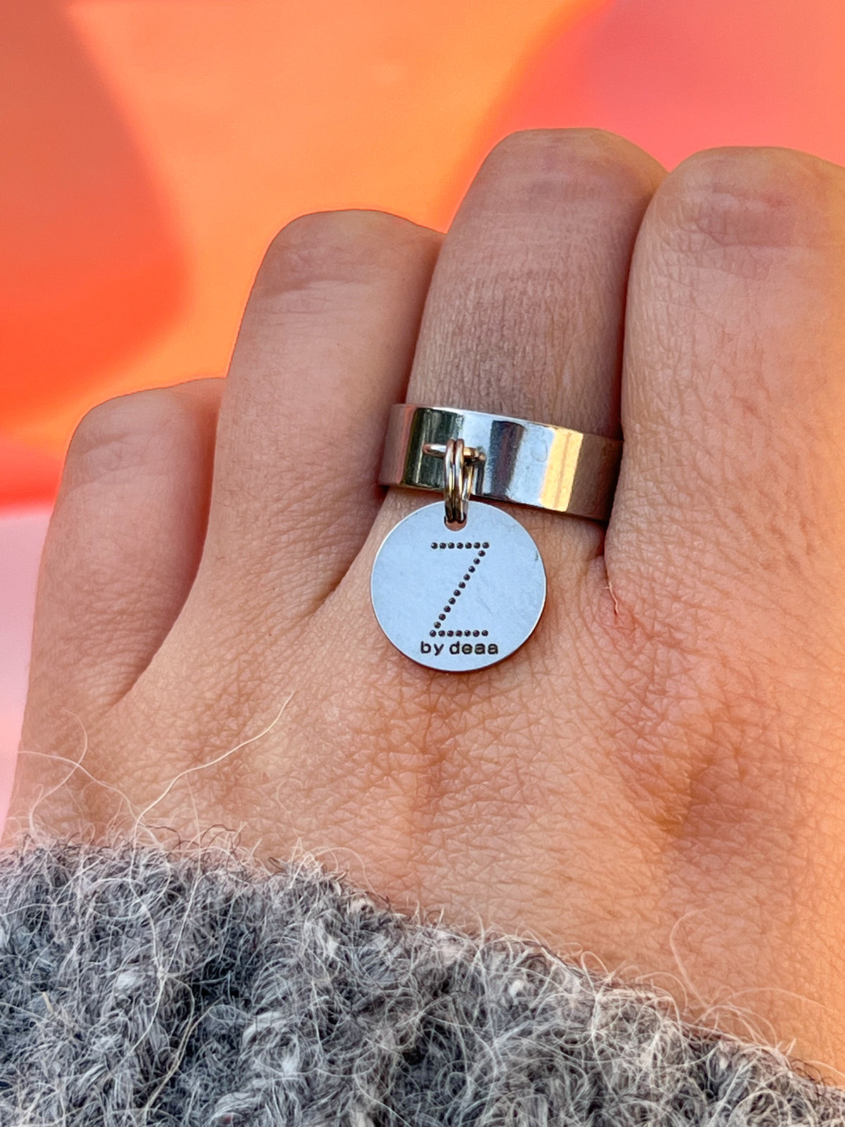 Bague Initiale Argentée Personnalisée – Acier Inoxydable
