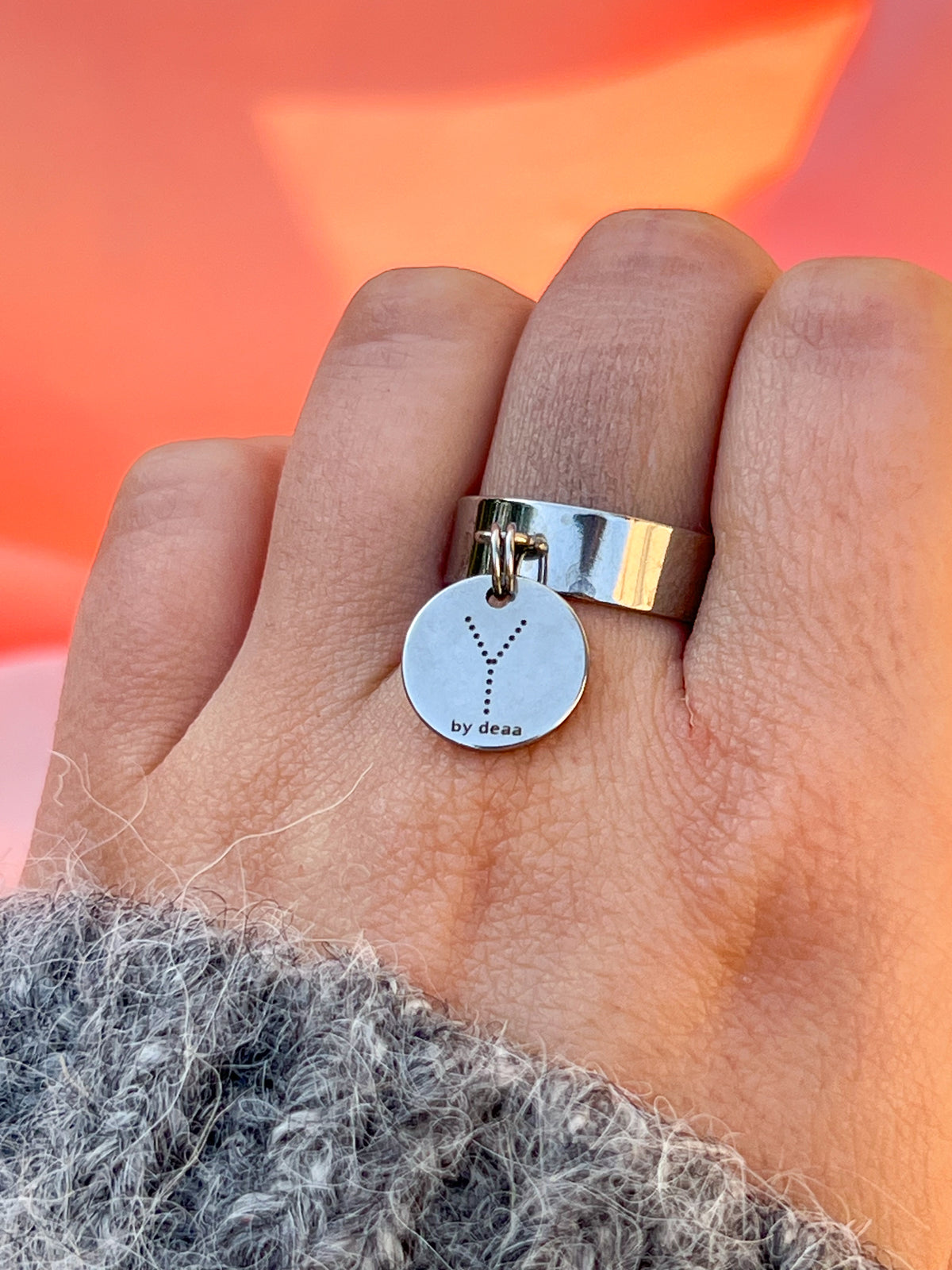 Bague Initiale Argentée Personnalisée – Acier Inoxydable