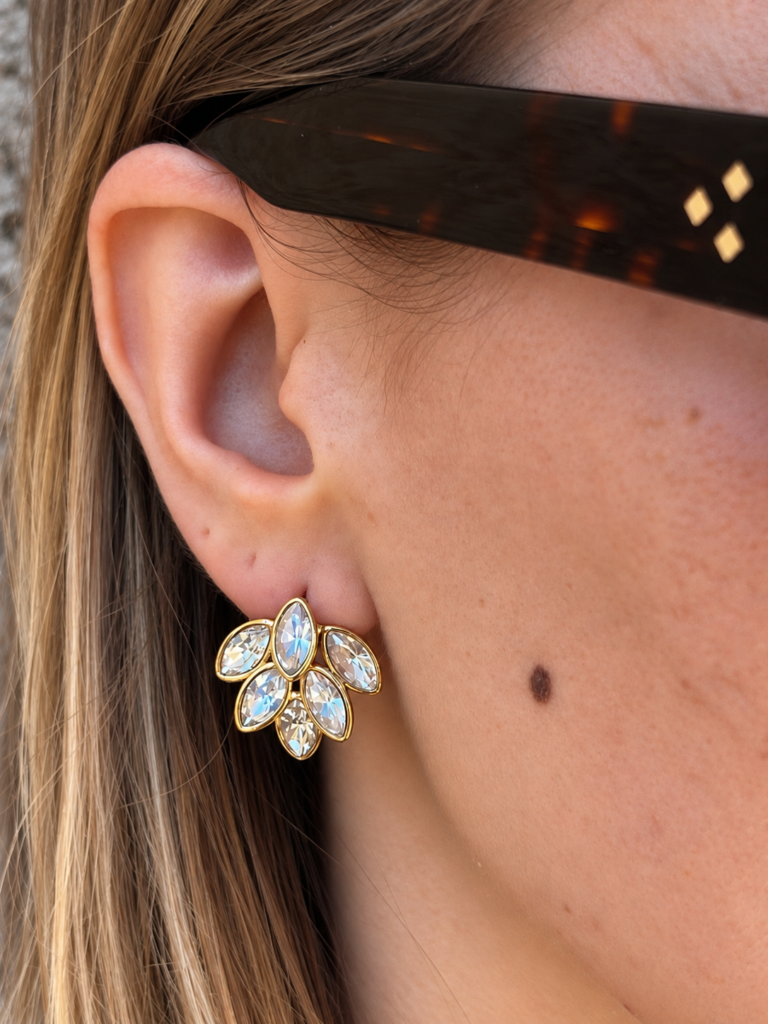 Marquise – Boucles d'Oreilles Fleur Zircons Marquise Dorées