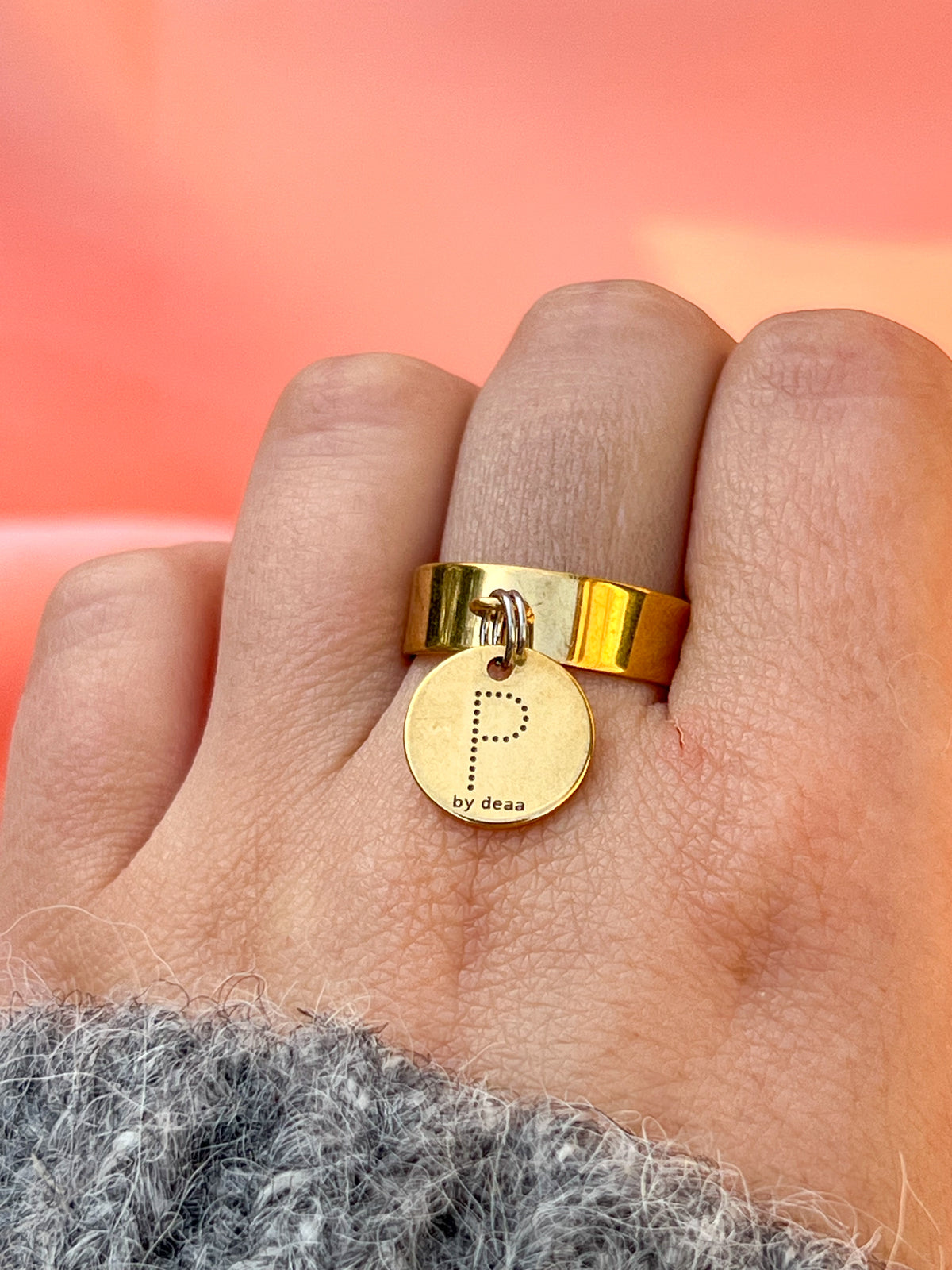 Bague Initiale Dorée Personnalisée – Acier Inoxydable