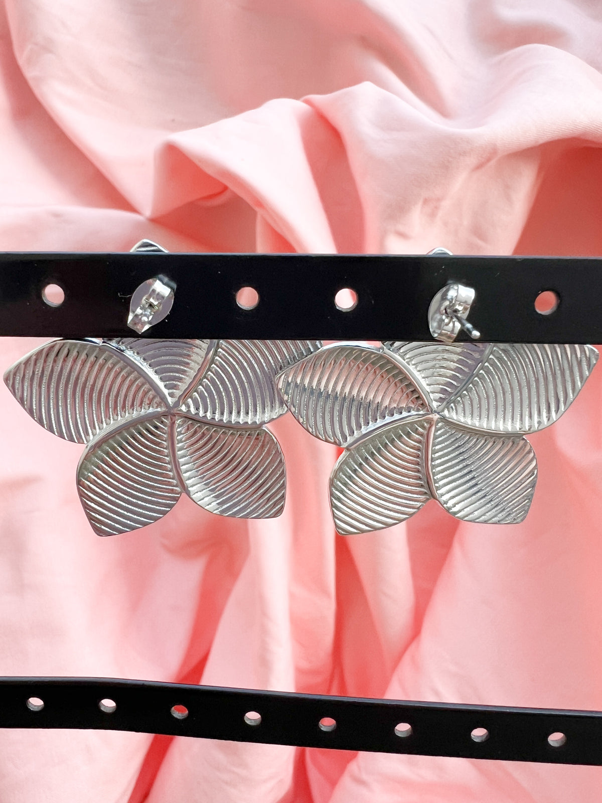 Leonie – Boucles d'Oreilles Fleur Statement Acier Inoxydable