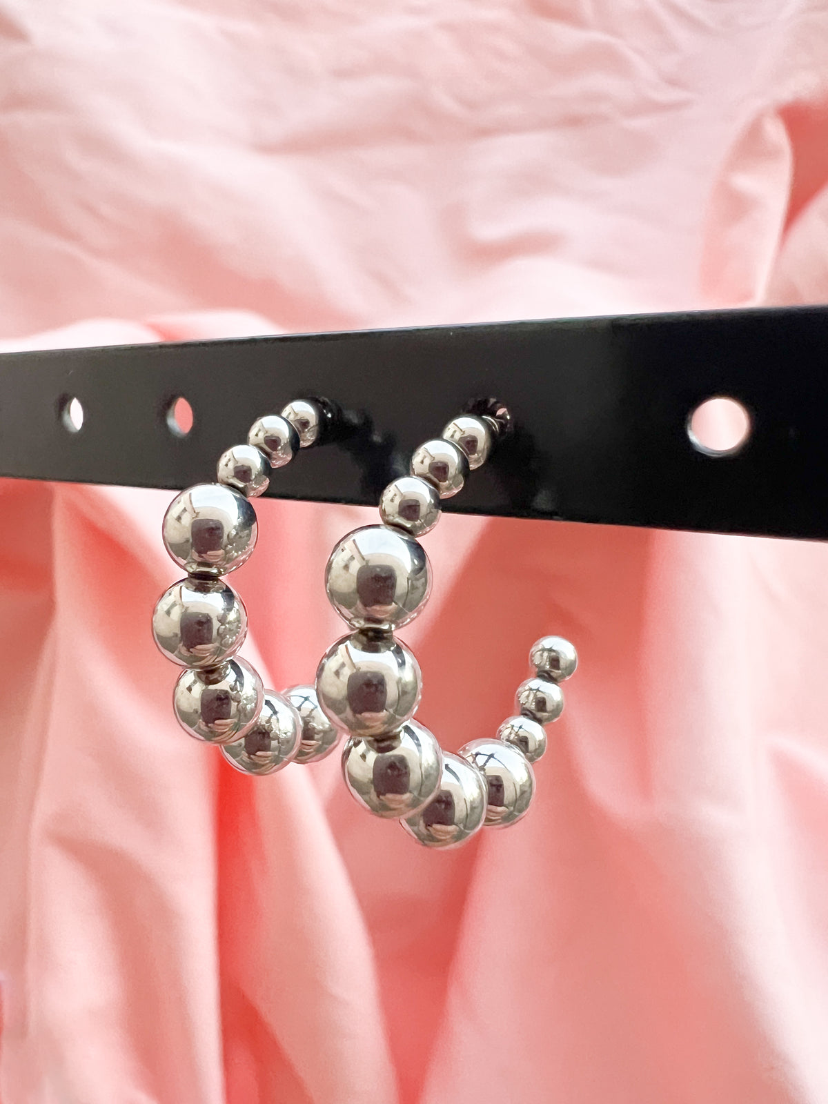 Ilia – Boucles d'Oreilles Créole Billes Argentée Acier Inoxydable