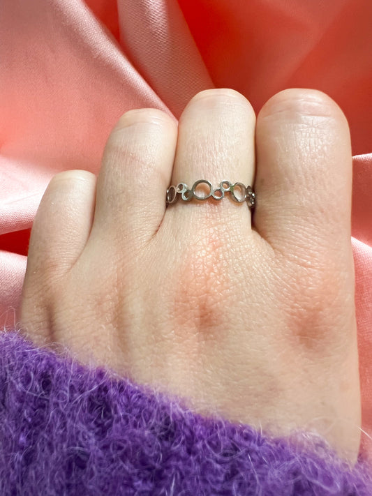 Bague fine petits trous