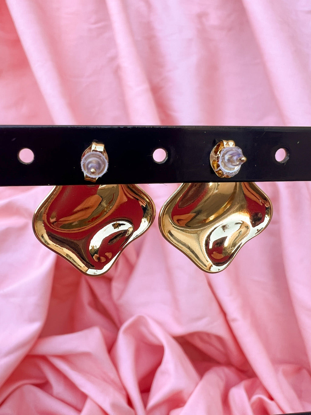 Thalina – Boucles d'Oreilles Organique Dorée Acier Inoxydable