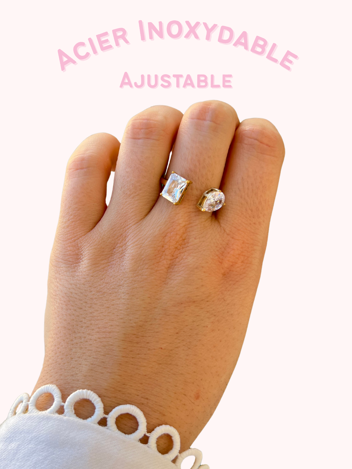 Crystal – Bague Pierre Rectangle Transparente Dorée