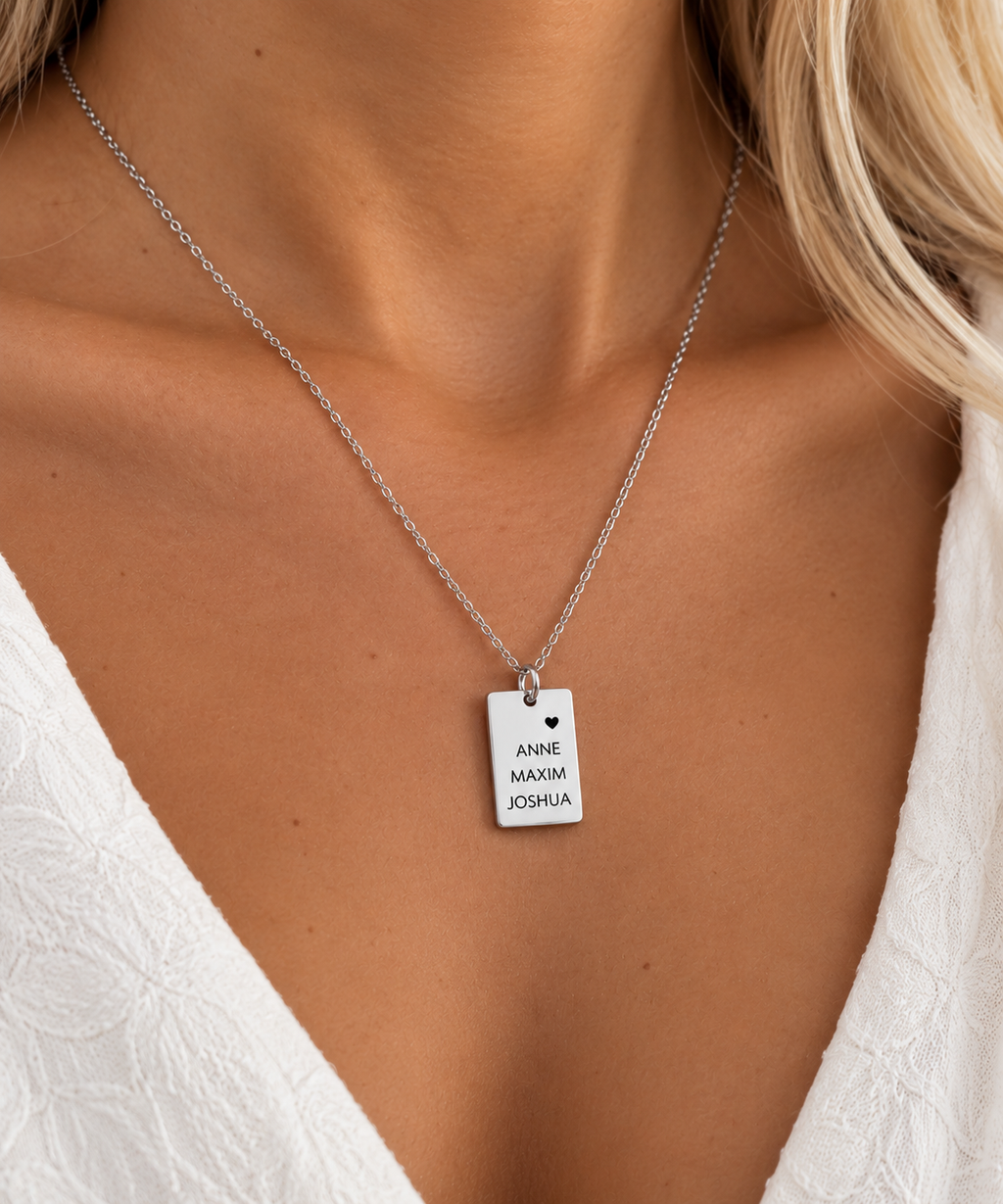 Collier Rectangle Gravé Personnalisé – Acier Inoxydable