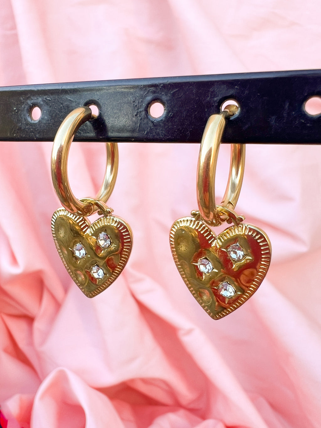 Augustine – Boucles d'Oreilles Cœur Cristal Dorée Acier Inoxydable