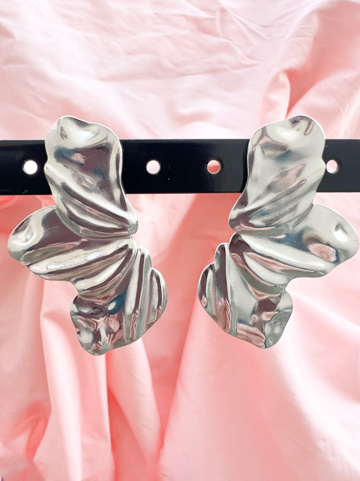 Meline – Boucles d'Oreilles Organique Martelée Acier Inoxydable