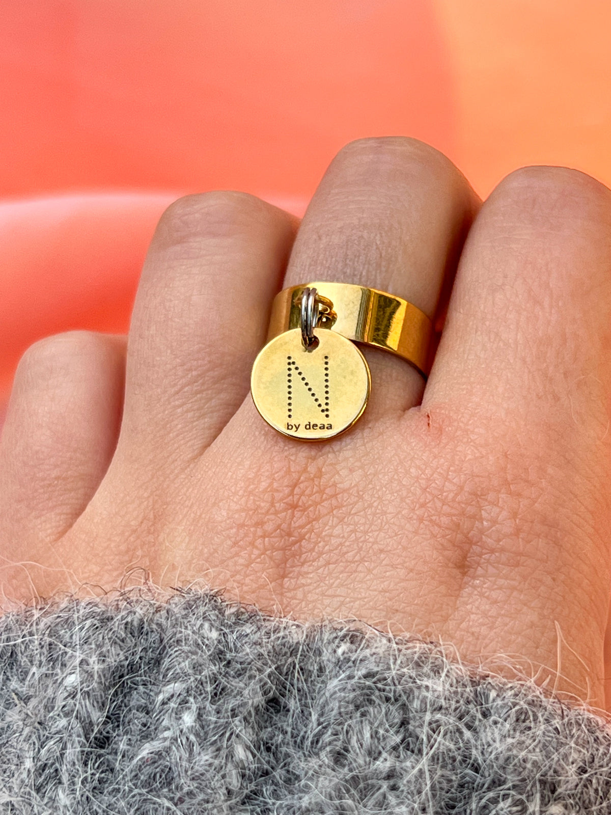 Bague Initiale Dorée Personnalisée – Acier Inoxydable