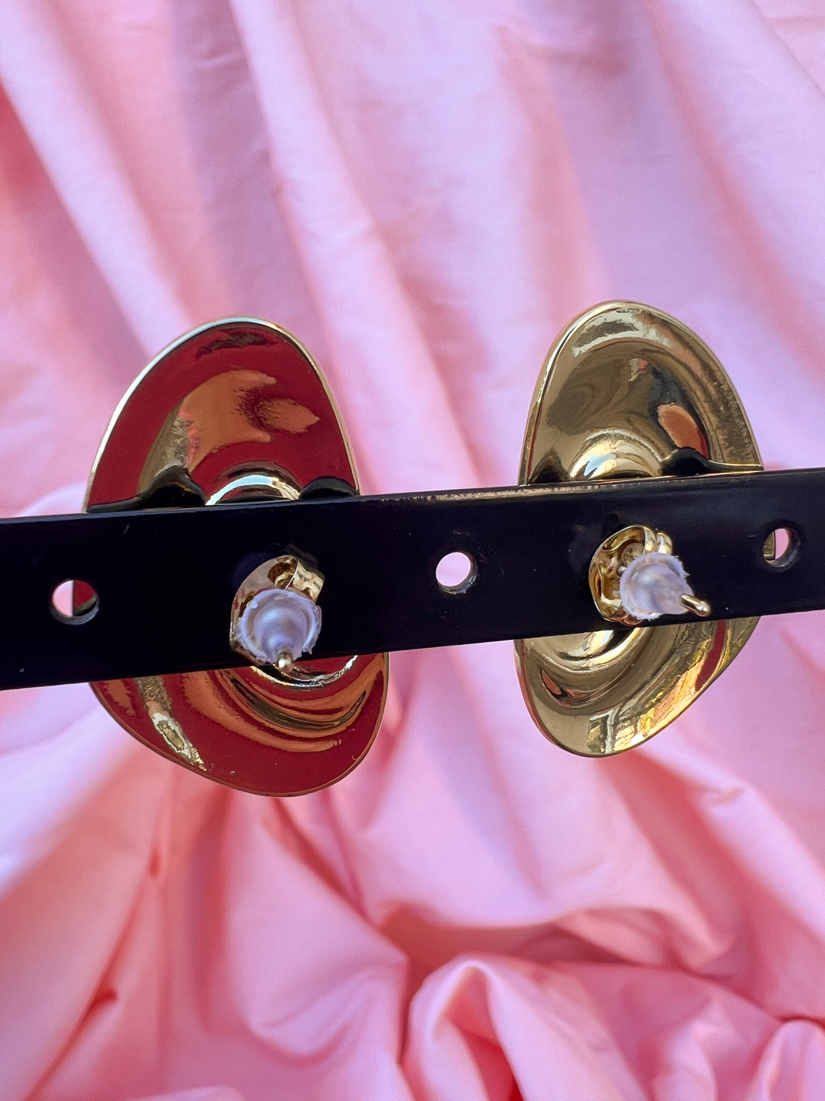 Naya – Boucles d'Oreilles Ovale Spirale Dorée Acier Inoxydable