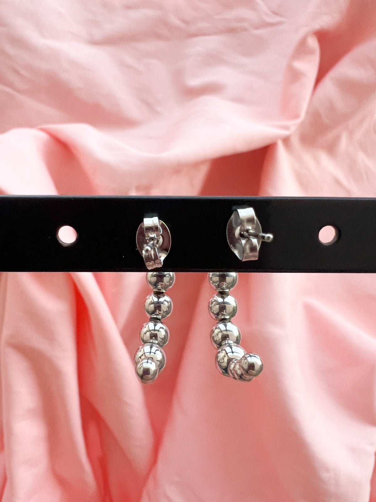 Ilia – Boucles d'Oreilles Créole Billes Argentée Acier Inoxydable