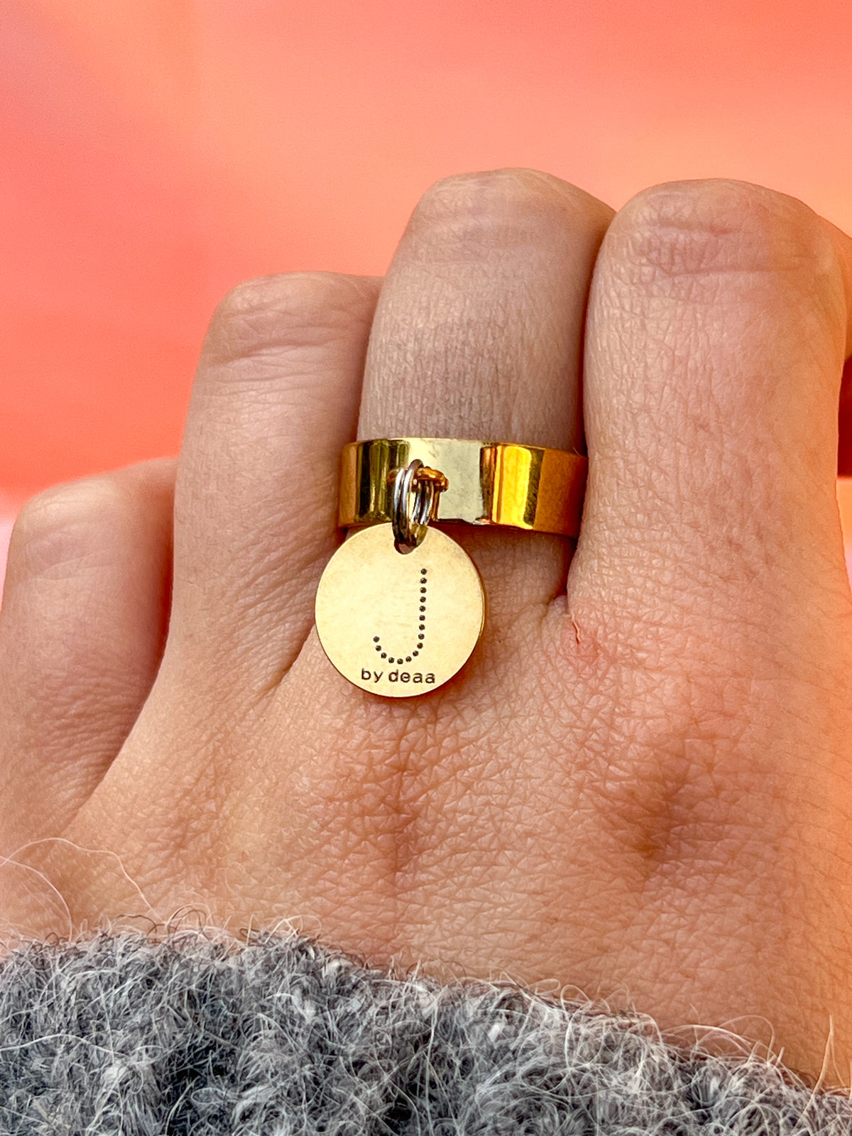 Bague Initiale Dorée Personnalisée – Acier Inoxydable