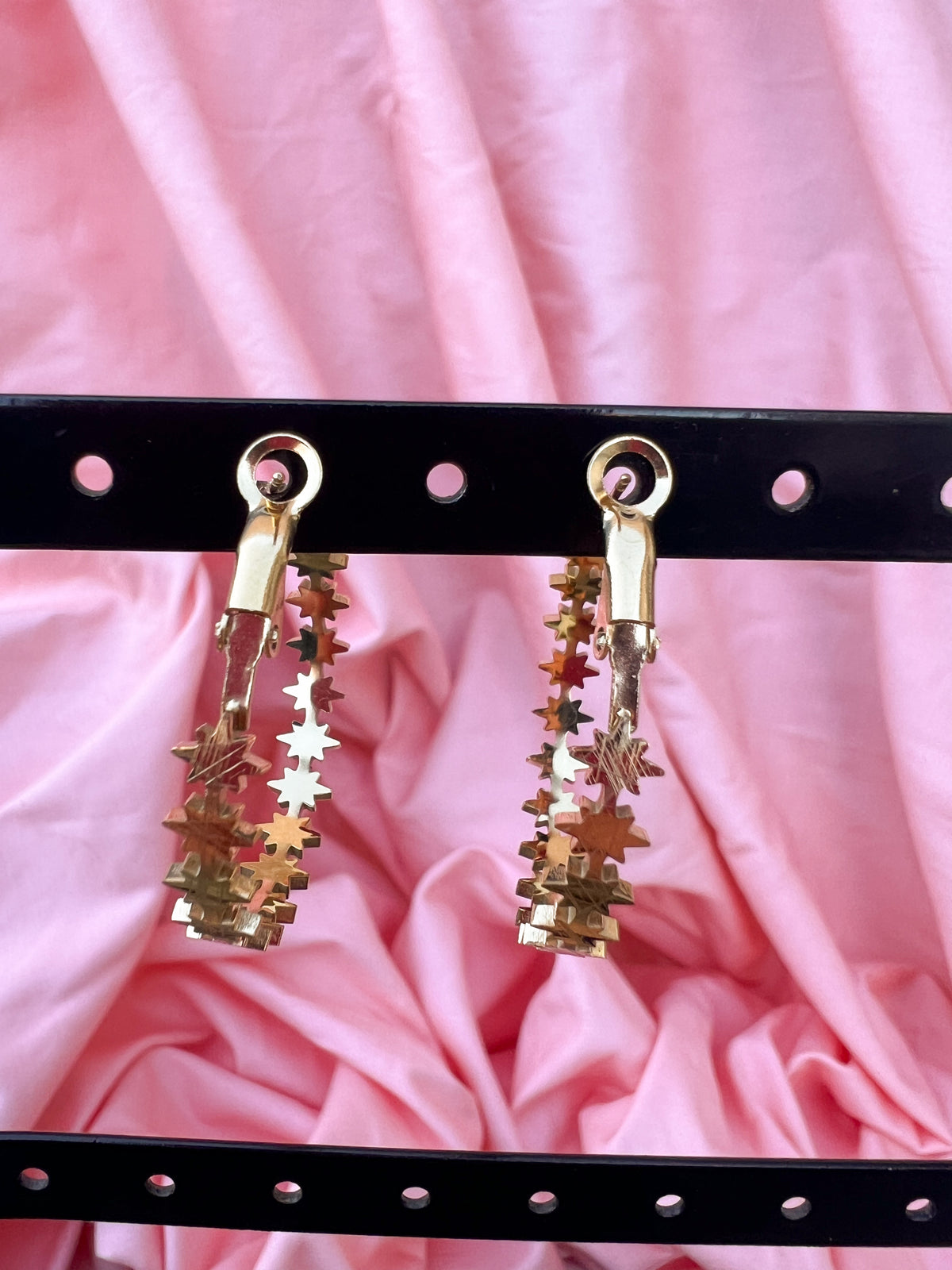 Neria – Boucles d'Oreilles Créole Étoiles Dorée Acier Inoxydable