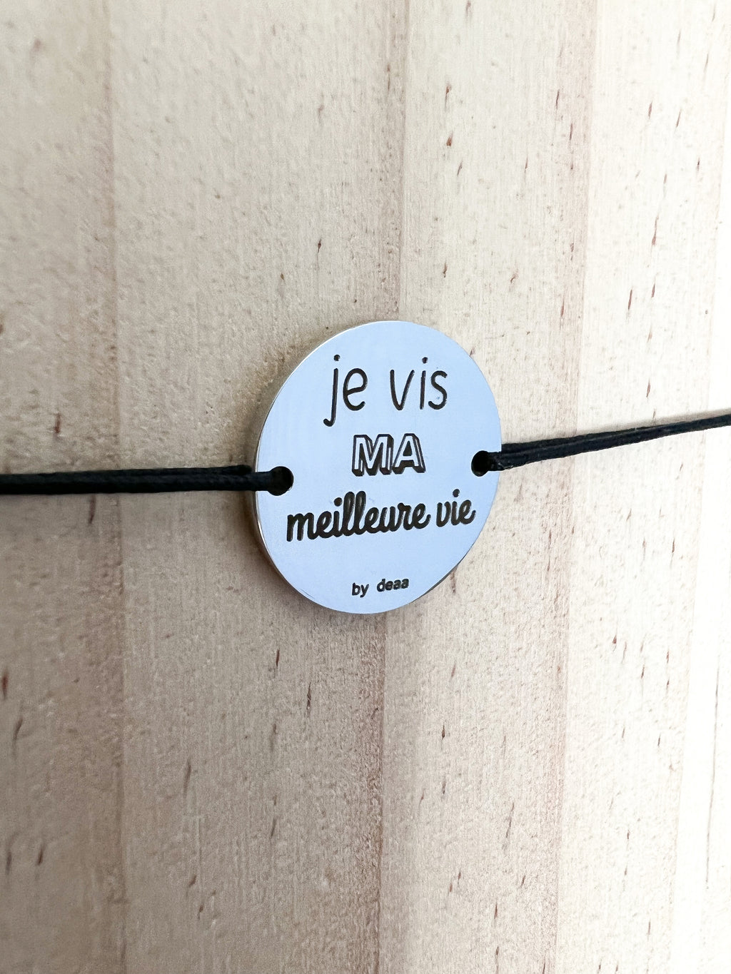 Je Vis ma Meilleure Vie – Bracelet Médaillon