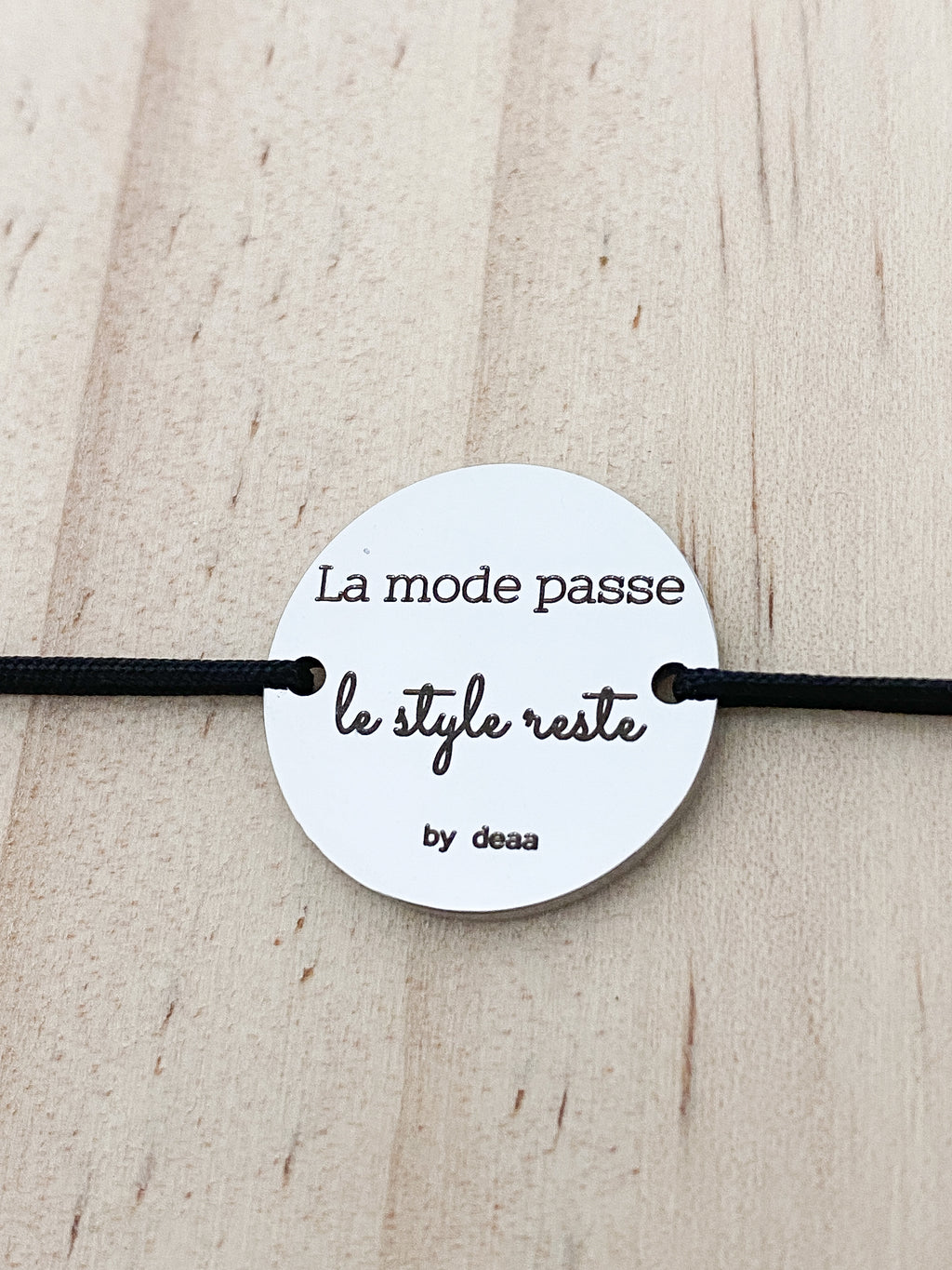 La Mode Passe le Style Reste – Bracelet Médaillon
