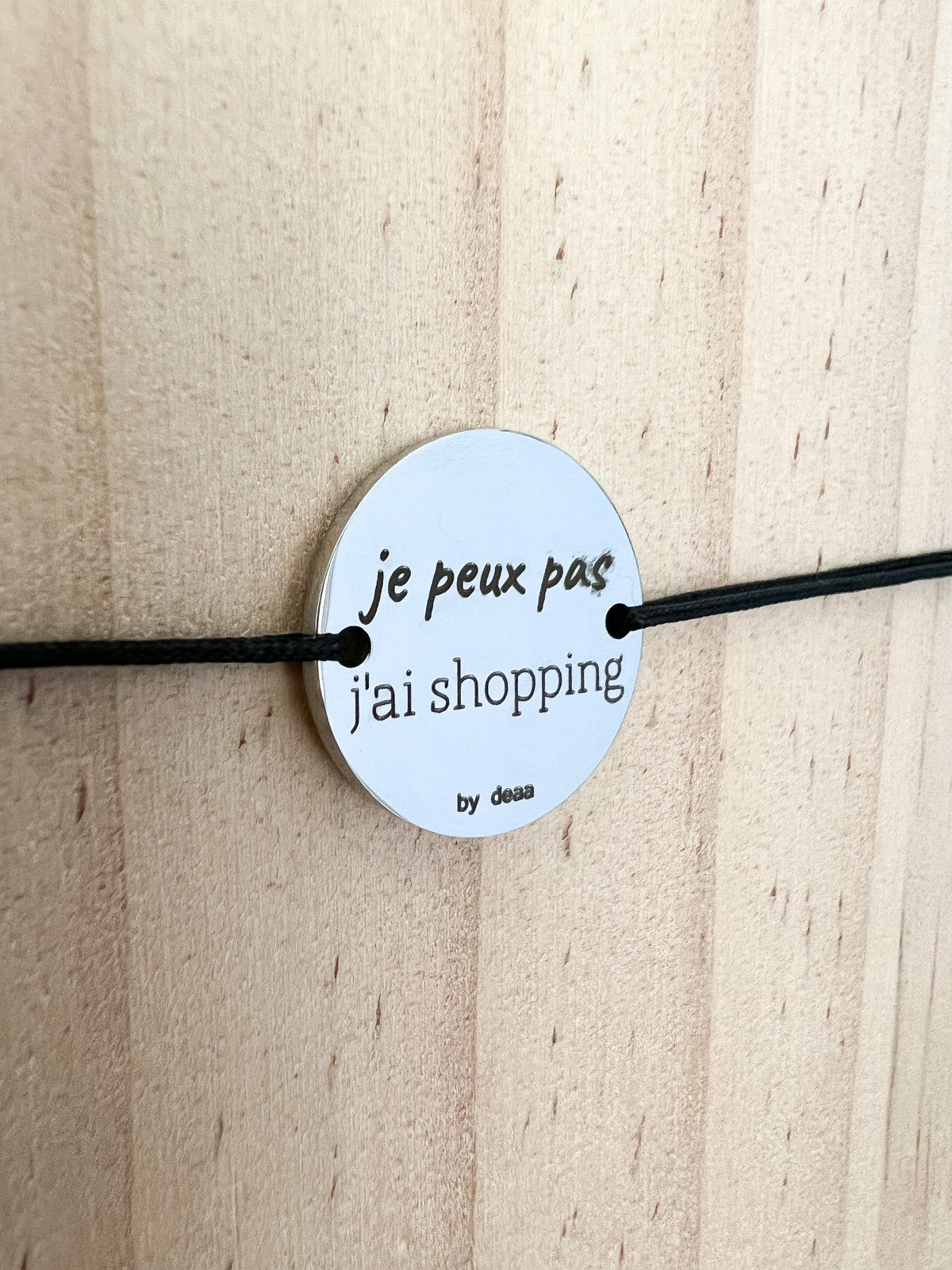 Je Peux pas j'ai Shopping – Bracelet Médaillon