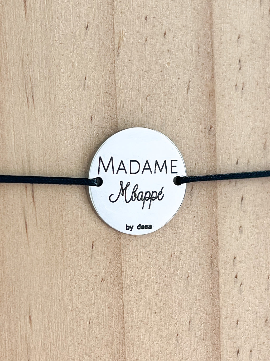 Madame Mbappé – Bracelet Médaillon