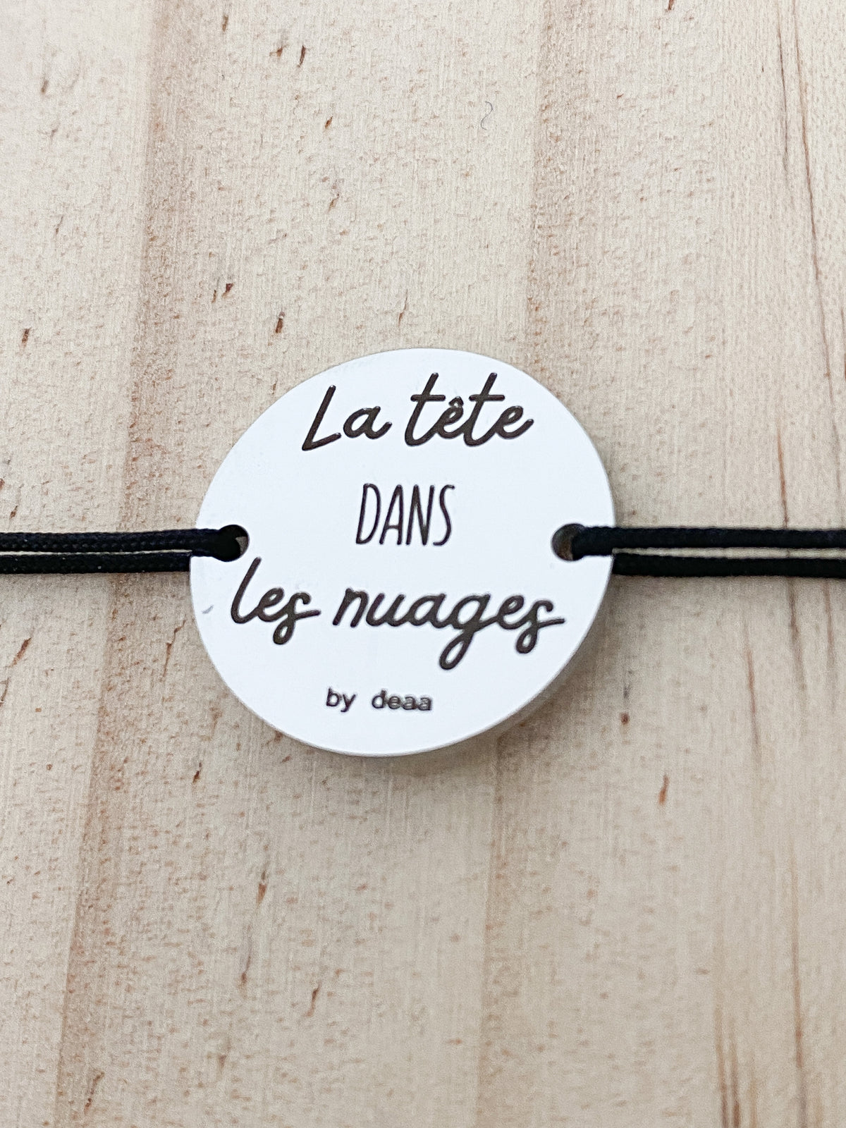 La Tête dans les Nuages – Bracelet Médaillon