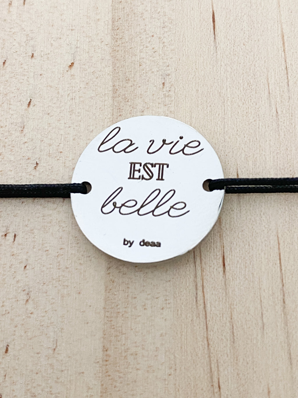 La Vie est Belle – Bracelet Médaillon