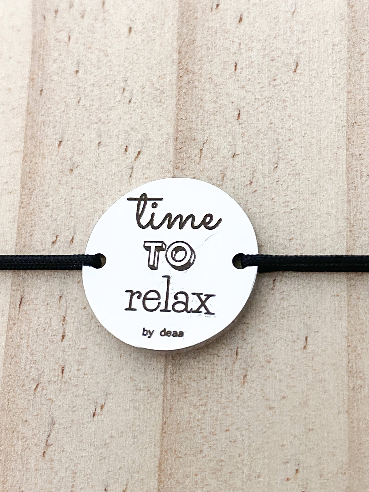 Time to Relax – Bracelet Médaillon