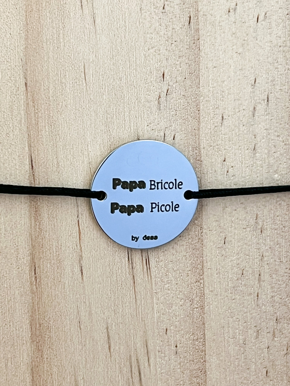 Papa Bricole, Papa Picole – Bracelet Médaillon