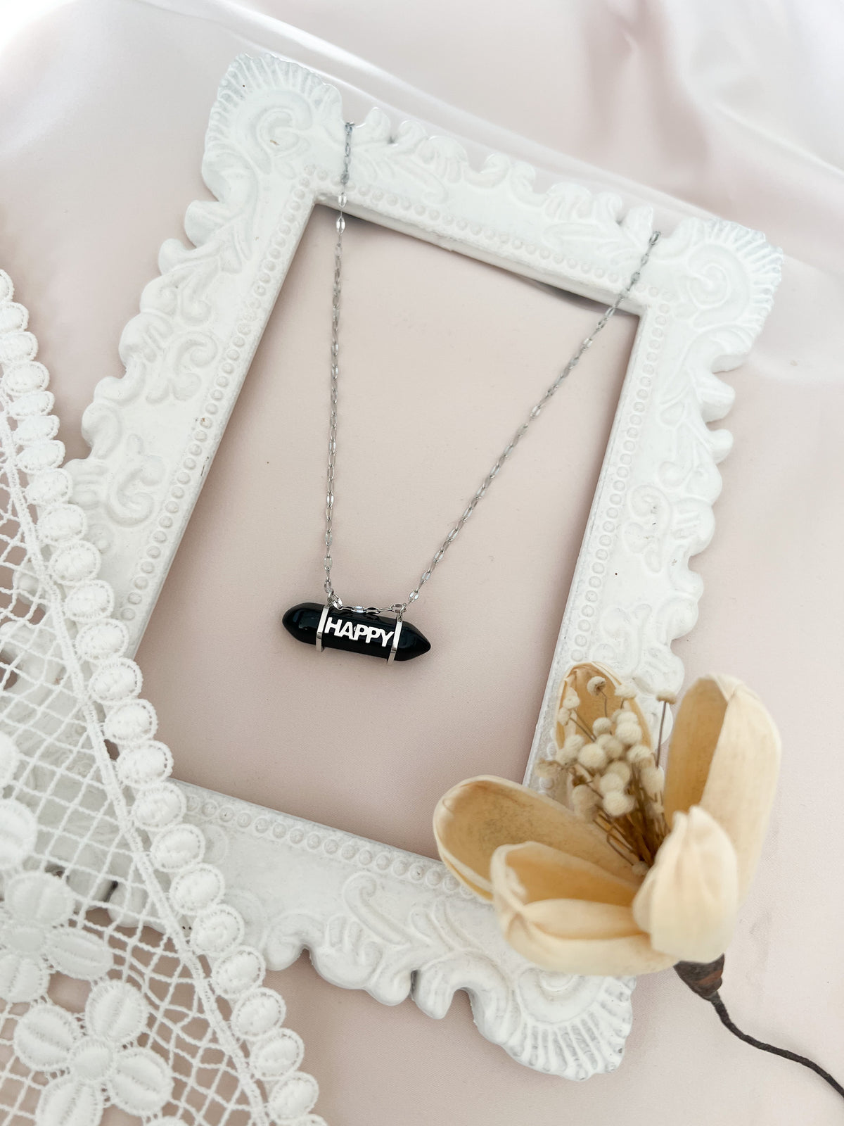 Selyra – Collier Pendentif Happy
