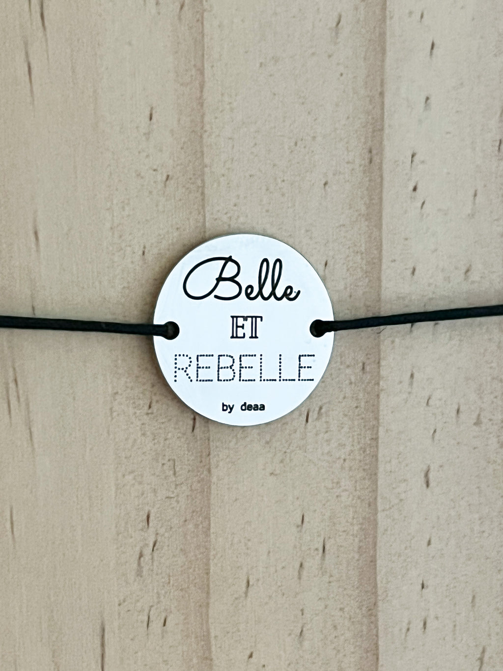Belle et Rebelle – Bracelet Médaillon