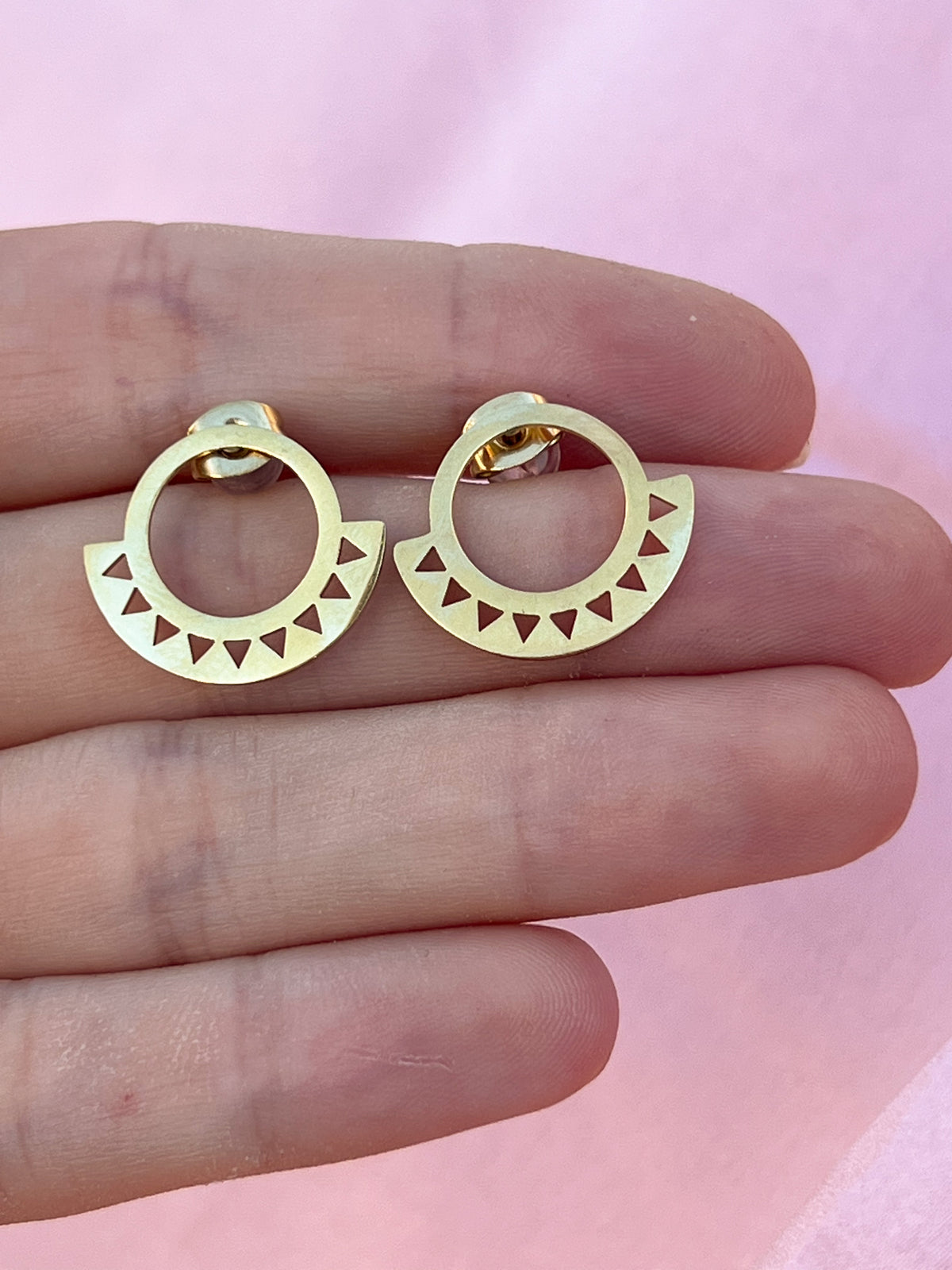 Boucles d’oreilles cercle détails