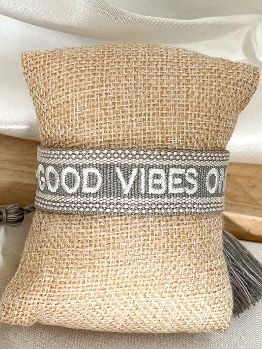 Bracelet « Good vibes only »